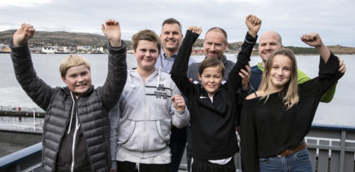Fire ungdommer fra Terråk i BIndal de beste i innovasjon havbruket, SinkabergHansen Marøya. Foto.