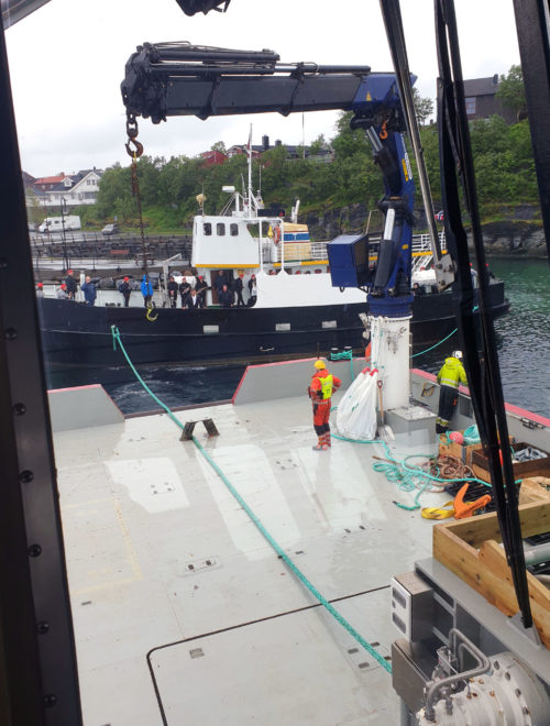 Marøy Viking i arbeid, foto